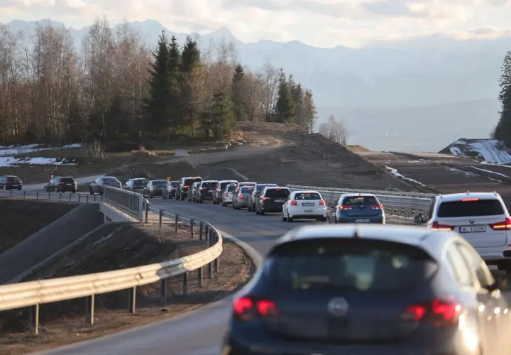 Zakopianka bez korków? Wybierz najlepszą trasę do Zakopanego
