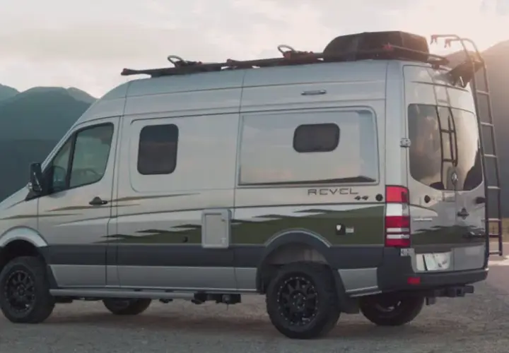 Jaki bus na kampera? Wybierz idealny model i uniknij pułapek!