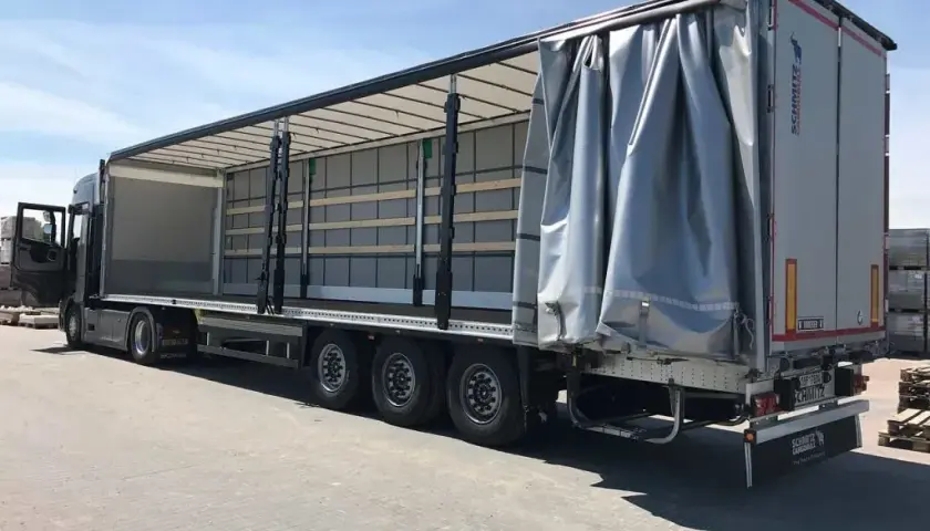 Ile LDM ma naczepa? Odkryj 13,6 LDM i tajniki transportu