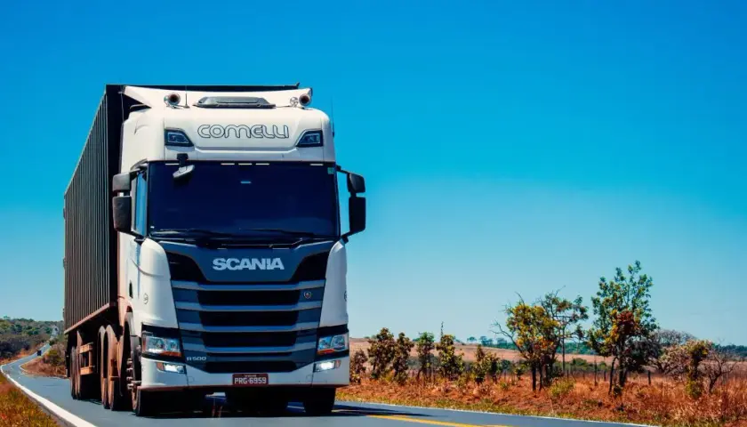 Naczepa do tira: Ile waży? Waga, DMC, ładowność i kary w transporcie