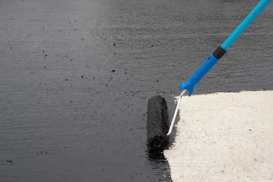 Przygotowanie starego chodnika betonowego do renowacji